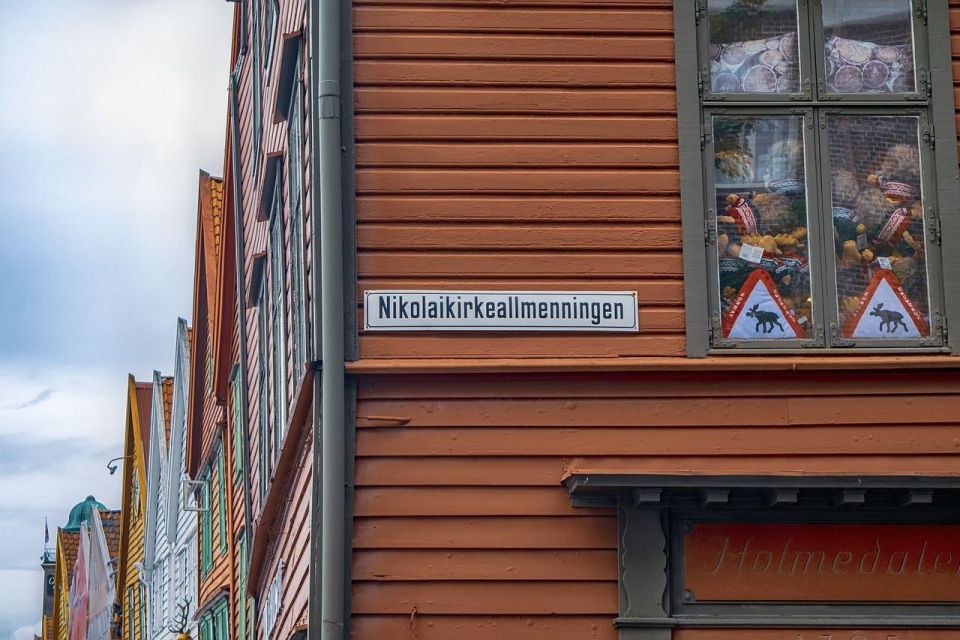 Bergen Private Walking Tour - Directions