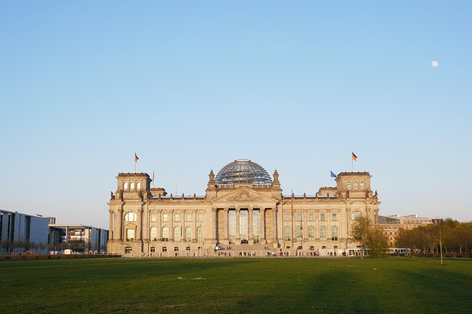 Berlin Highlights Private Guided Walking Tour - Logistics and Meeting Point