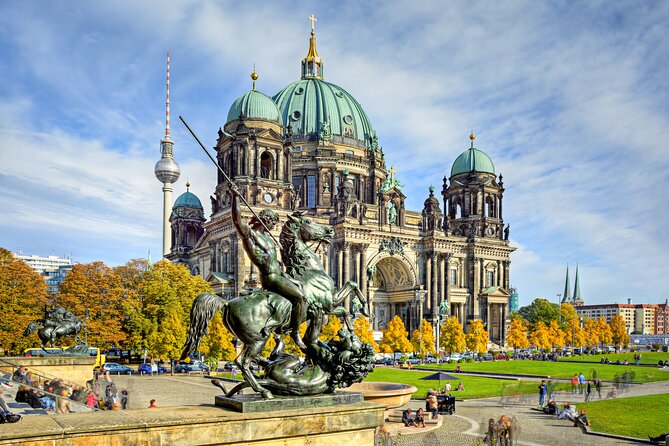Berlin Off-the-Beaten Track Private Guided Walking Tour - Guided Tour Experience