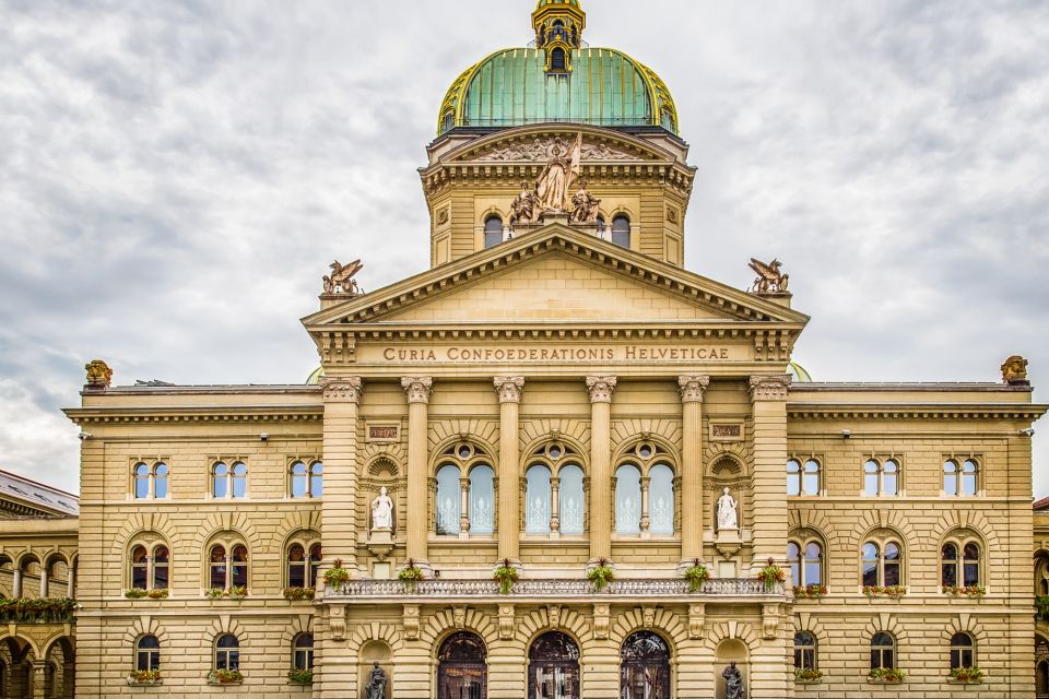 Bern: First Discovery Walk and Reading Walking Tour - Inclusions