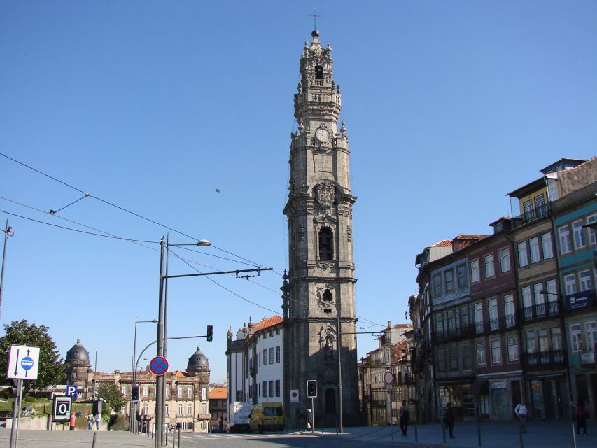 Best of Porto Guided Tour With Lunch, Cruise & Wine Tasting - Group Size and Services Included