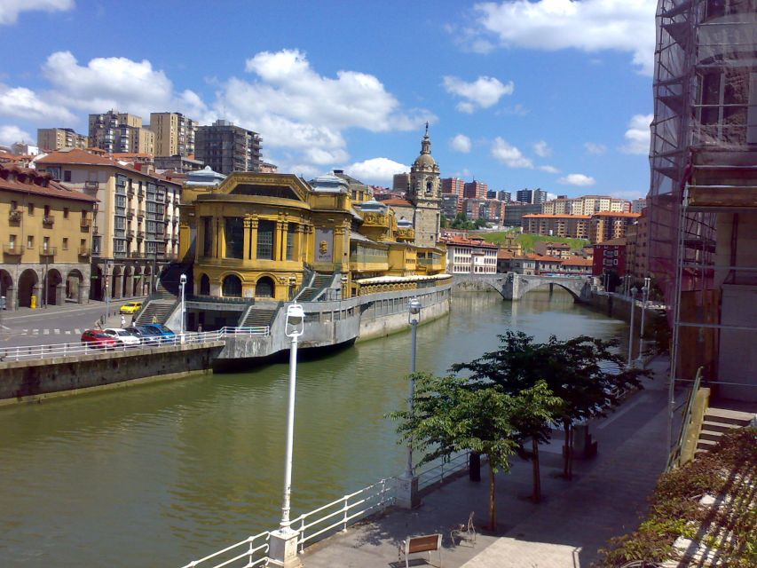 Bilbao Half-Day City and Guggenheim Museum Private Tour