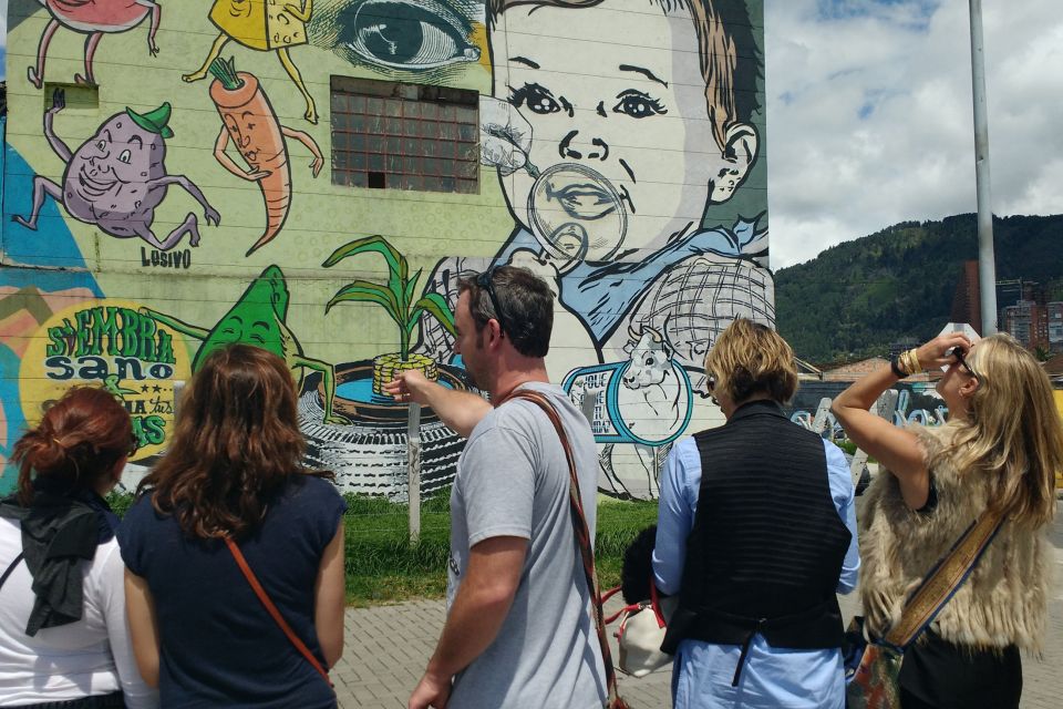 Bogotá: Capital Street Art - La Casa De La Paz Break