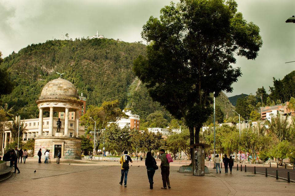 Bogotá: Grand City Tour With Monserrate, Usaquén and Lunch - Lunch Experience and Local Cuisine