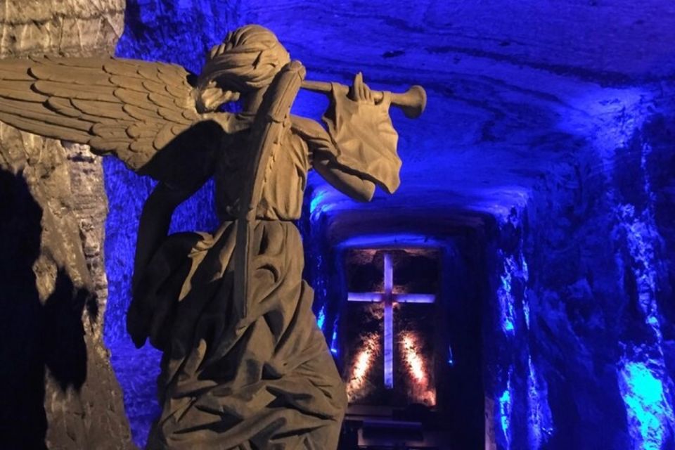 Bogota: Private Tour Guatavita & Zipaquira Salt Cathedral - Tour Highlights