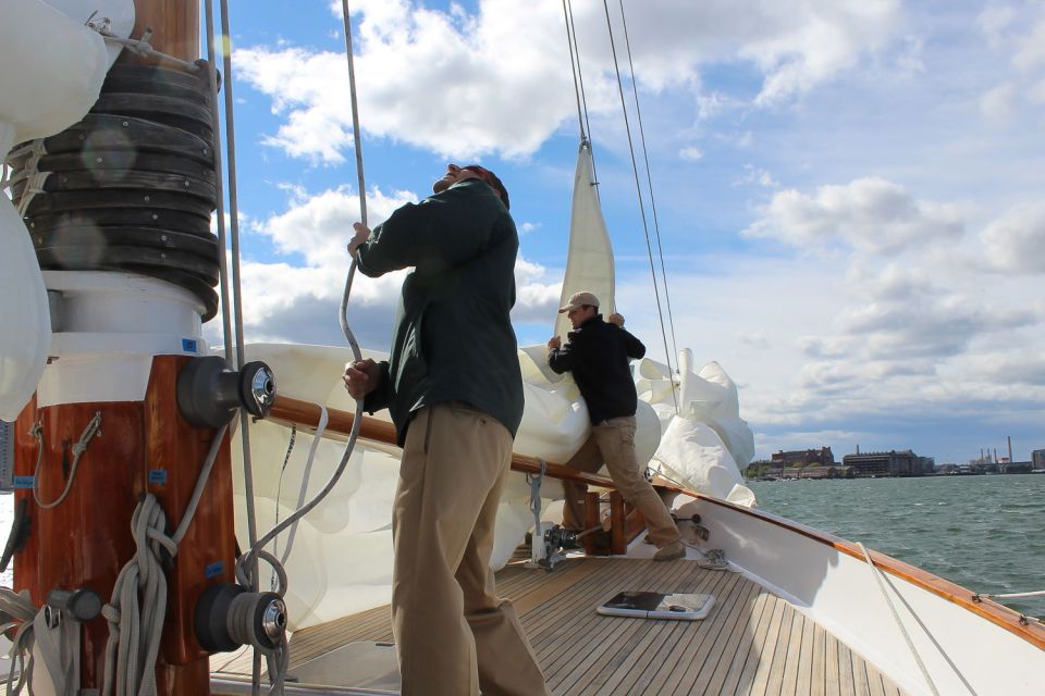 Boston: Harbor Champagne Sunset Sail From Rowes Wharf - Customer Reviews