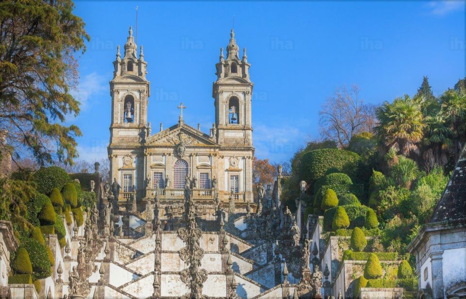 Braga Private Transfer:To/From the Oporto Airport - Payment and Gift Options Available