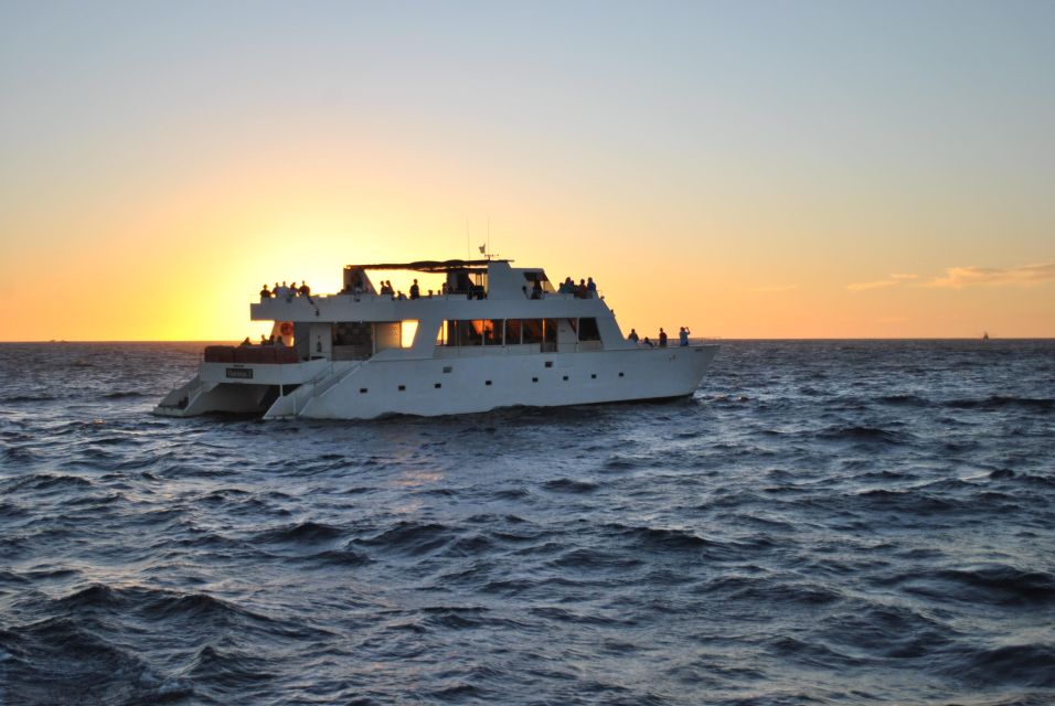 Cabo San Lucas: Sunset Dinner Cruise With Domestic Open Bar - Not Suitable for