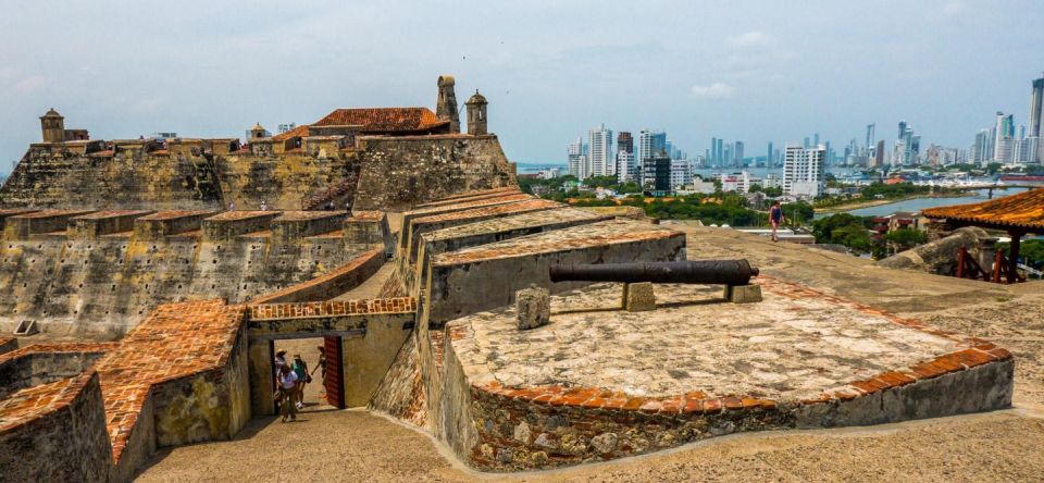 Cartagena, Colombia: Citytour of the Main Places - Review Insights and Group Dynamics