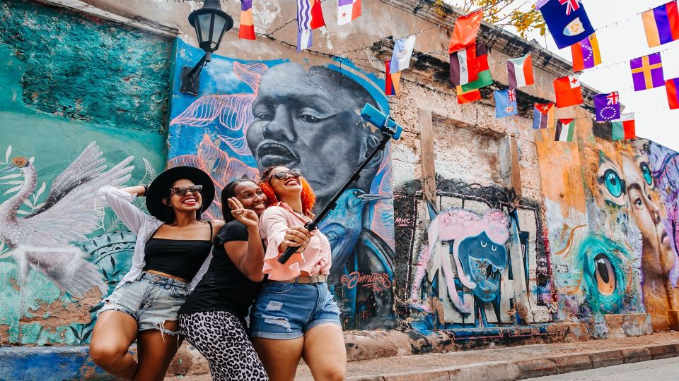 Cartagena: Guided Selfie and Walking Tour With Beer Tasting - Tour Inclusions