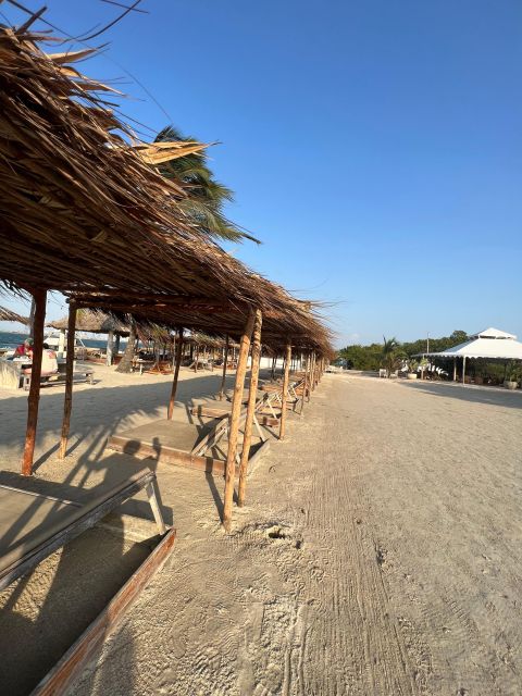 Cartagena: Isla Tierra Bomba Beach Club:Day Pass With Lunch - Facilities and Amenities