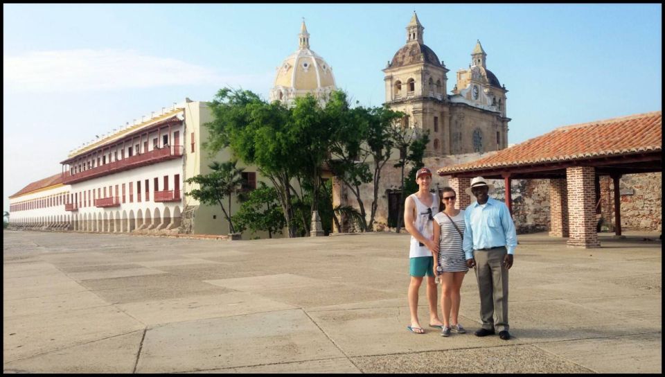 Cartagena: Private City Tour in an Air-Conditioned Vehicle - Customer Reviews