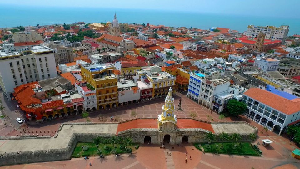 Cartagena: Walled City and Getsemani Shared Walking Tour - Bilingual Guides and Pricing