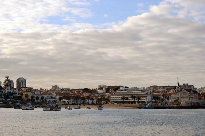 Cascais Private Sailing 2h Cruise With a Drink - Itinerary Highlights