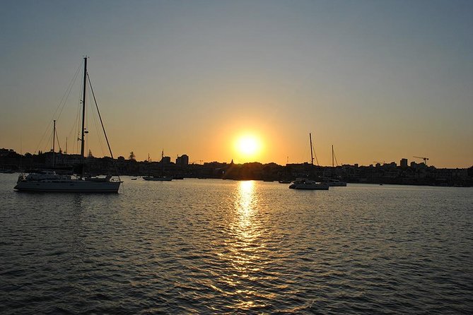 Cascais Sunset Private 2h Cruise With a Drink - Sunset Cruise Details