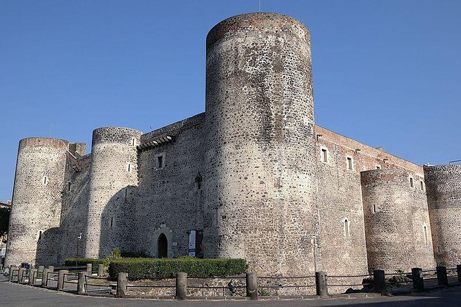 Catania Private Walking Tour With "Arancino Siciliano" Tasting - Operating Schedule