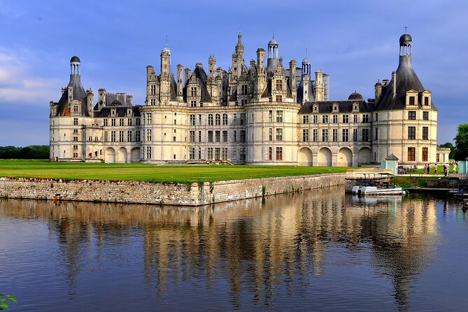 Chenonceau & Chambord Castles Private Day Trip From Tours - Lunch and Free Time