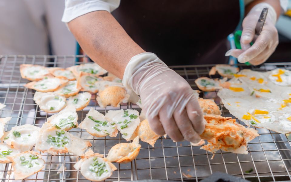 Chiang Mai: Street Eats Evening Group Food Tour - Location & Meeting Point