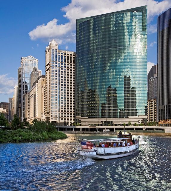 Chicago River: Historic Small Boat Architecture River Tour - Accessibility and Guidelines