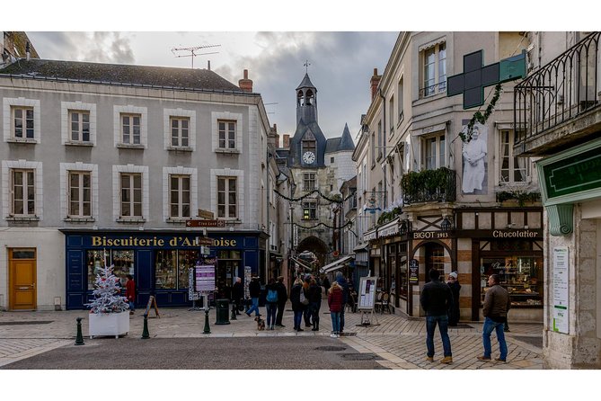 Christmas Walking Photography Tour of Amboise - Cancellation Policy & Pricing