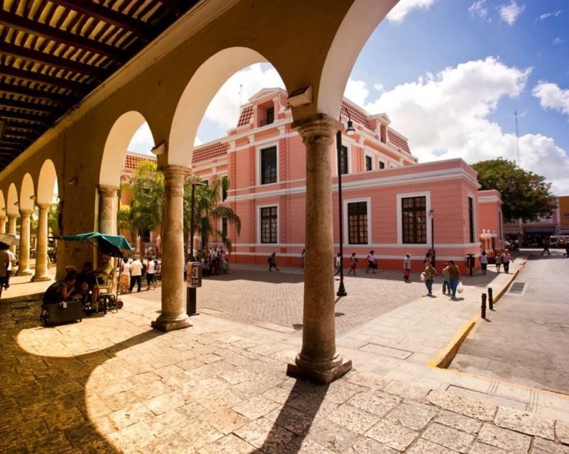 City Tour Mérida - Cultural Immersion in Plaza Mayor