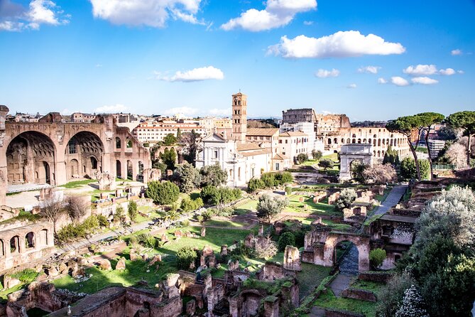 Colosseum Underground and Dungeons Special Access Walking Tour - Host Interaction