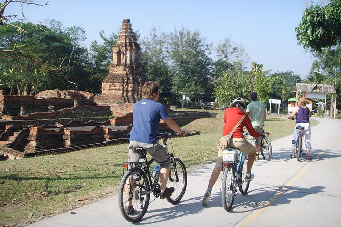 Colourful Chiang Mai Seen From a Bike - Local Art and Craft Exploration