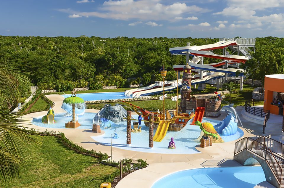 Cozumel: Day Pass at Playa Mia Grand Beach Park - Location Information