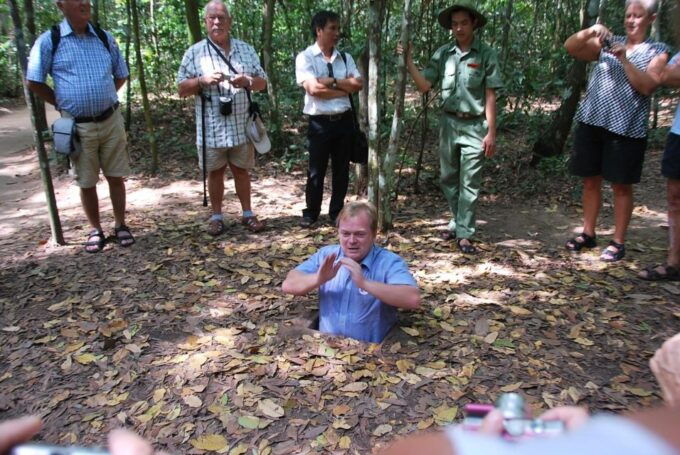 Cu Chi Tunnels - Cao Dai Temple Tour: History and Religion - Cao Dai Temple Visit