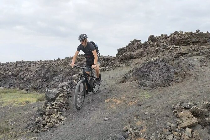 Cycle Among Volcanoes: Discover the Essence of Lanzarote - Immerse Yourself in Lanzarotes Natural Wonders