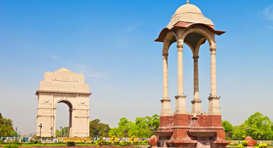 Delhi: Old and New Delhi Private City Tour With Street Food - Logistics and Inclusions for Convenience