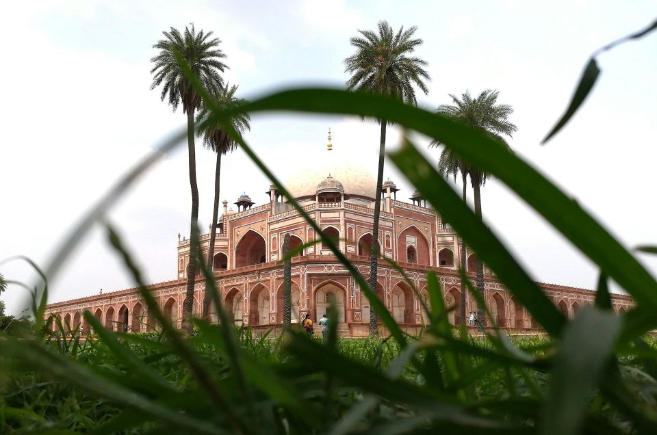 Delhi: Old and New Delhi Private Guided Trip in 4 or 8 Hours - Gurudwara Bangla Sahib and Humayuns Tomb