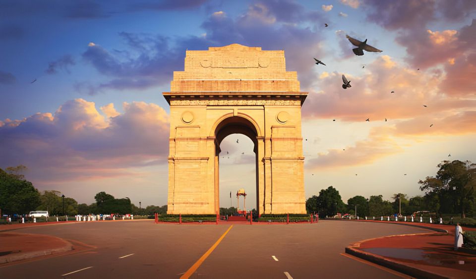 Delhi: Private Guided Tour of Old and New Delhi Sightseeing - Detailed Tour Itinerary