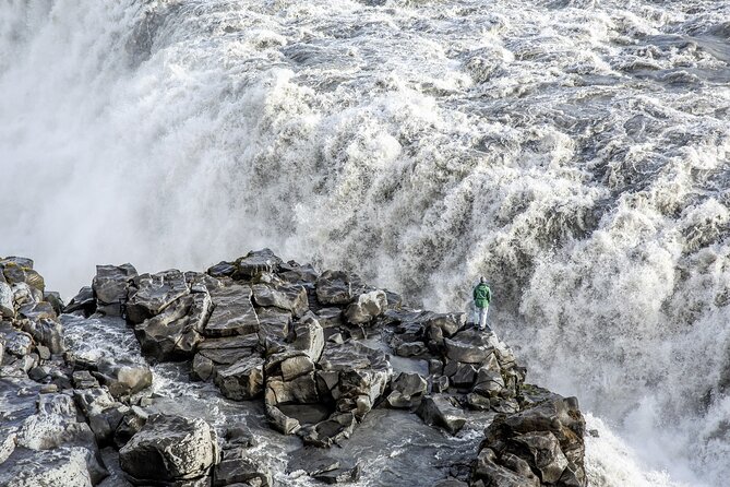 Diamond Circle Myvatn Waterfalls, and Husavik From Akureyri Tour - Tour Experience and Commentary