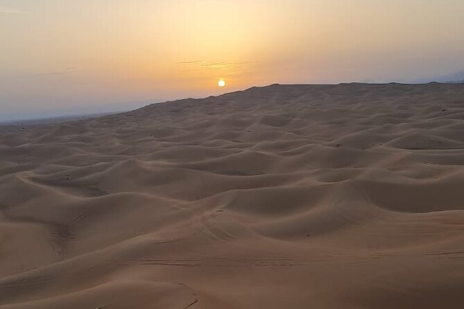 Dubai: Unique SUNRISE 4WD Red Dunes Safari - Escape to Tranquility From the City