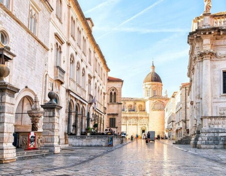 Dubrovnik: Guided Group Tour With Morning Cup of Coffee