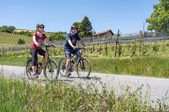 E-Bike in the Langhe: Landscapes, Wines and Cuisine. - Directions to Fontanafredda