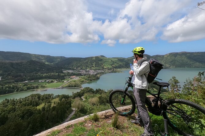 E-Bike Sete Cidades- "All Mountain" Bike Program - Vista Do Rei Viewpoint Visit