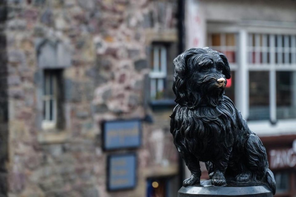 Edinburgh Family Fun: a Trek Through Time and Tales - Greyfriars Bobby Statue Story