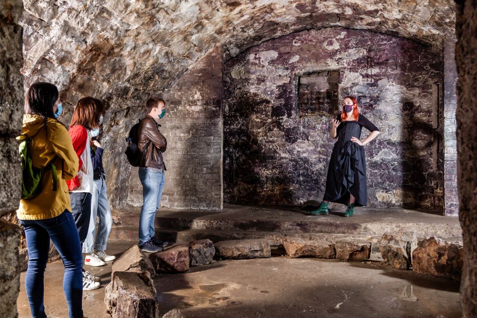 Edinburgh: Haunted Underground Vaults and Graveyard Tour - Tour Restrictions and Accessibility