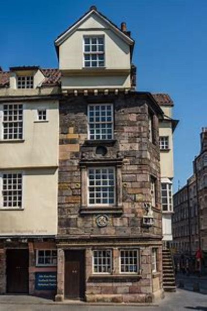 Edinburgh: The Mary Queen of Scots Guided Walking Tour - Inclusions and Meeting Point