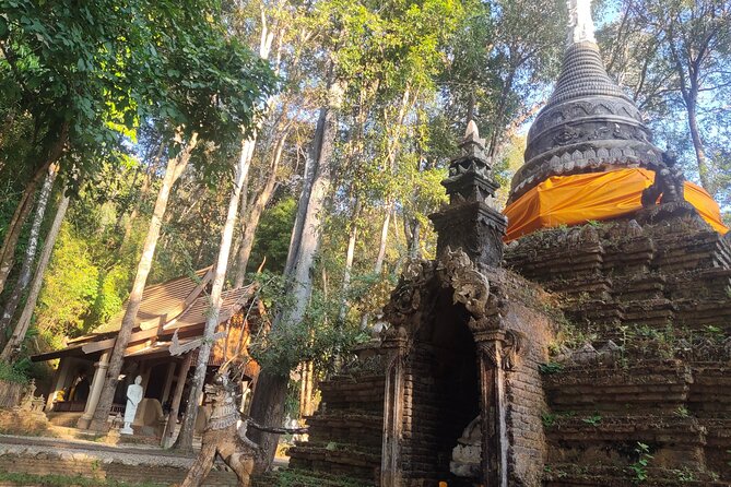 Evening Trip to Doi Suthep Temple, Wat Phalat & Hot Thai Dinner ! - Scenic Dinner Location