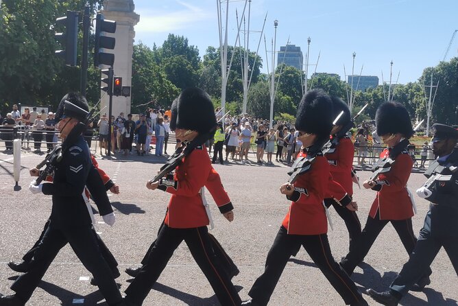 Exciting Driving Tour Around London - Buckingham Palace Visit