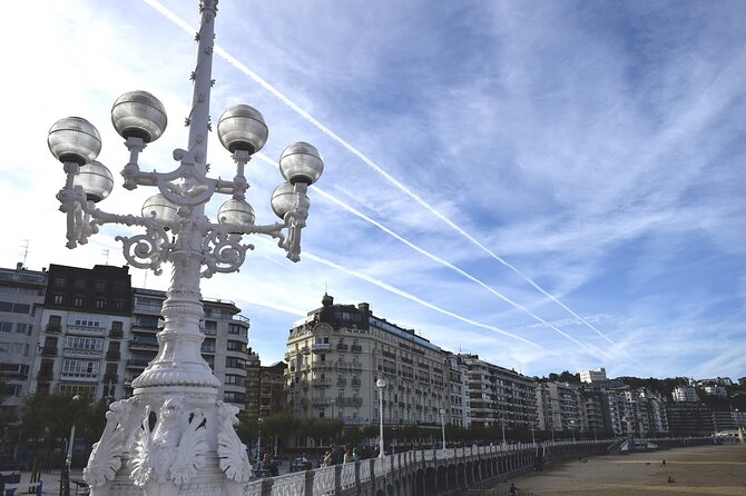 Explore San Sebastian in 1 Hour With a Local - Enhancing Experience With Local Insights