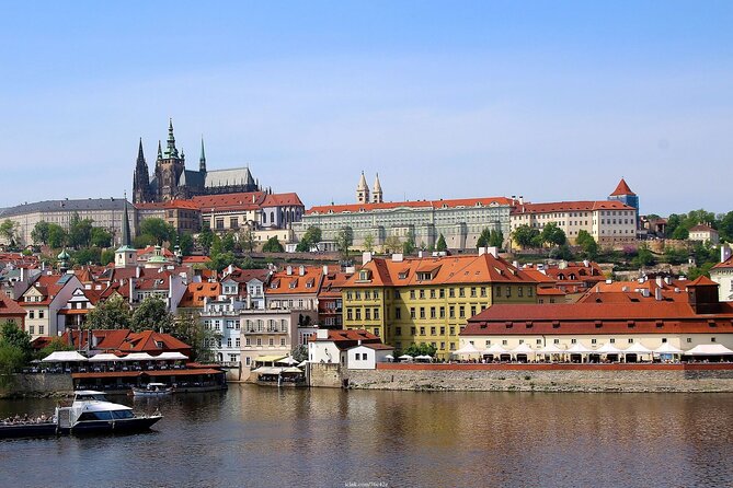 Explore the Historic Prague Castle: Private Half-Day Walking Tour - Safety and Security Measures