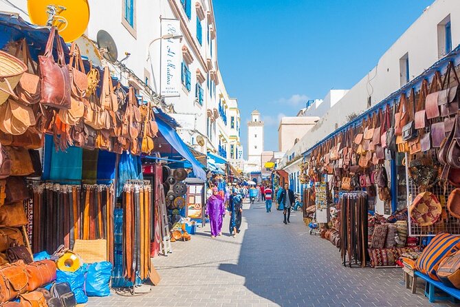 Exploring Essaouira: A Day of Coastal Charm" - Gastronomic Journey: Lunchtime Indulgence