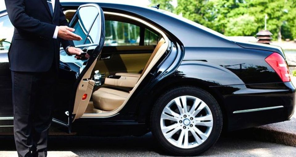 Fez Airport: Transfer From the Airport to Your Hotel in Fez - Professional Driver
