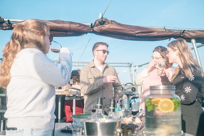 Floating Terrace: Appetizers and Drinks at Paterswoldsemeer - Common questions