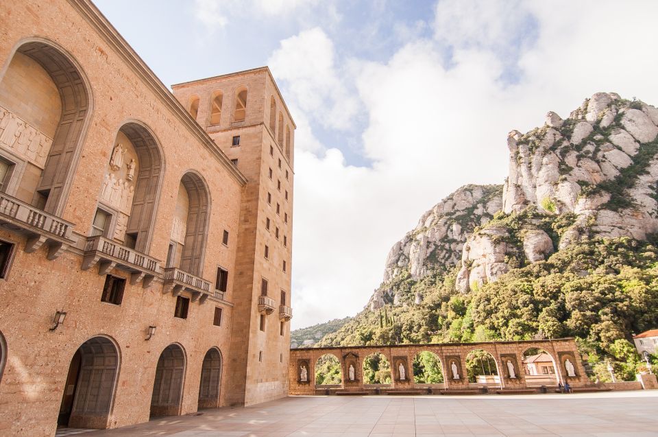 From Barcelona: Montserrat Guided Tour With Entry Ticket - Review Summary