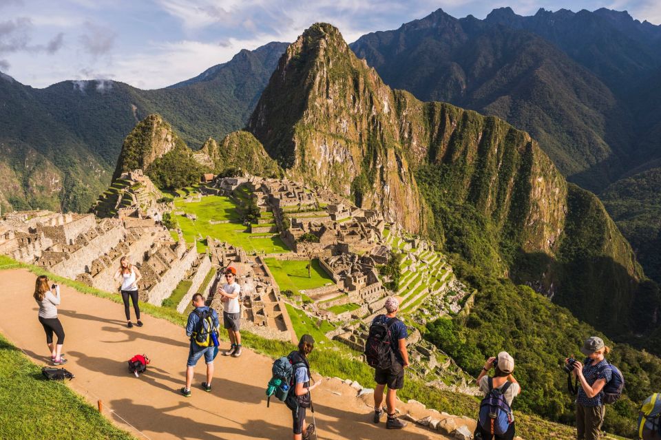 From Cusco: Machu Picchu Amazing Rainbow Mountain 2D - 1N - Common questions